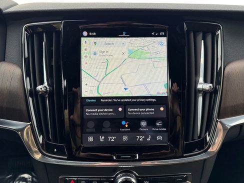 Certified 2025 Volvo V90 B6 Cross Country Plus image 20