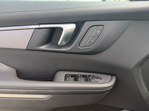 Used 2025 Buick Enclave Sport Touring image 28