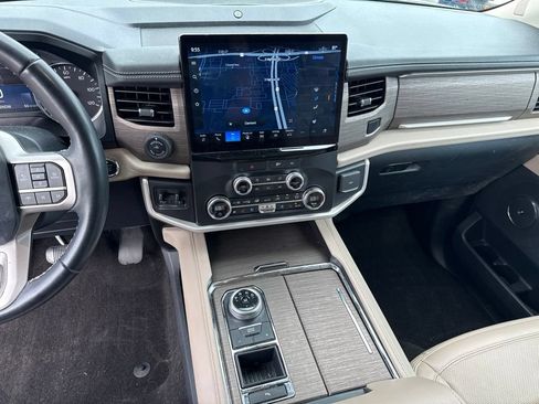 Used 2022 Ford Expedition Max Limited RWD image 8