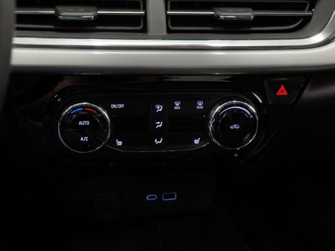 New 2026 Chevrolet Trax LT w/ Driver Confidence Package FWD image 17