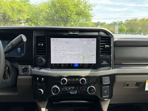 Used 2026 Ford F450 Platinum w/ Platinum Plus Package image 22