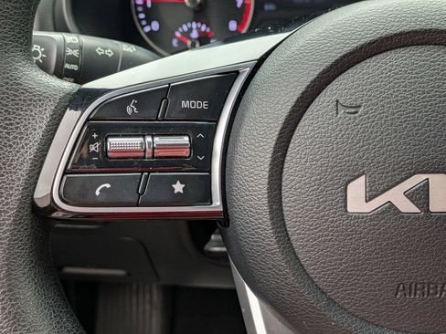 Used 2023 Kia Forte LXS w/ LXS Technology Package FWD image 10