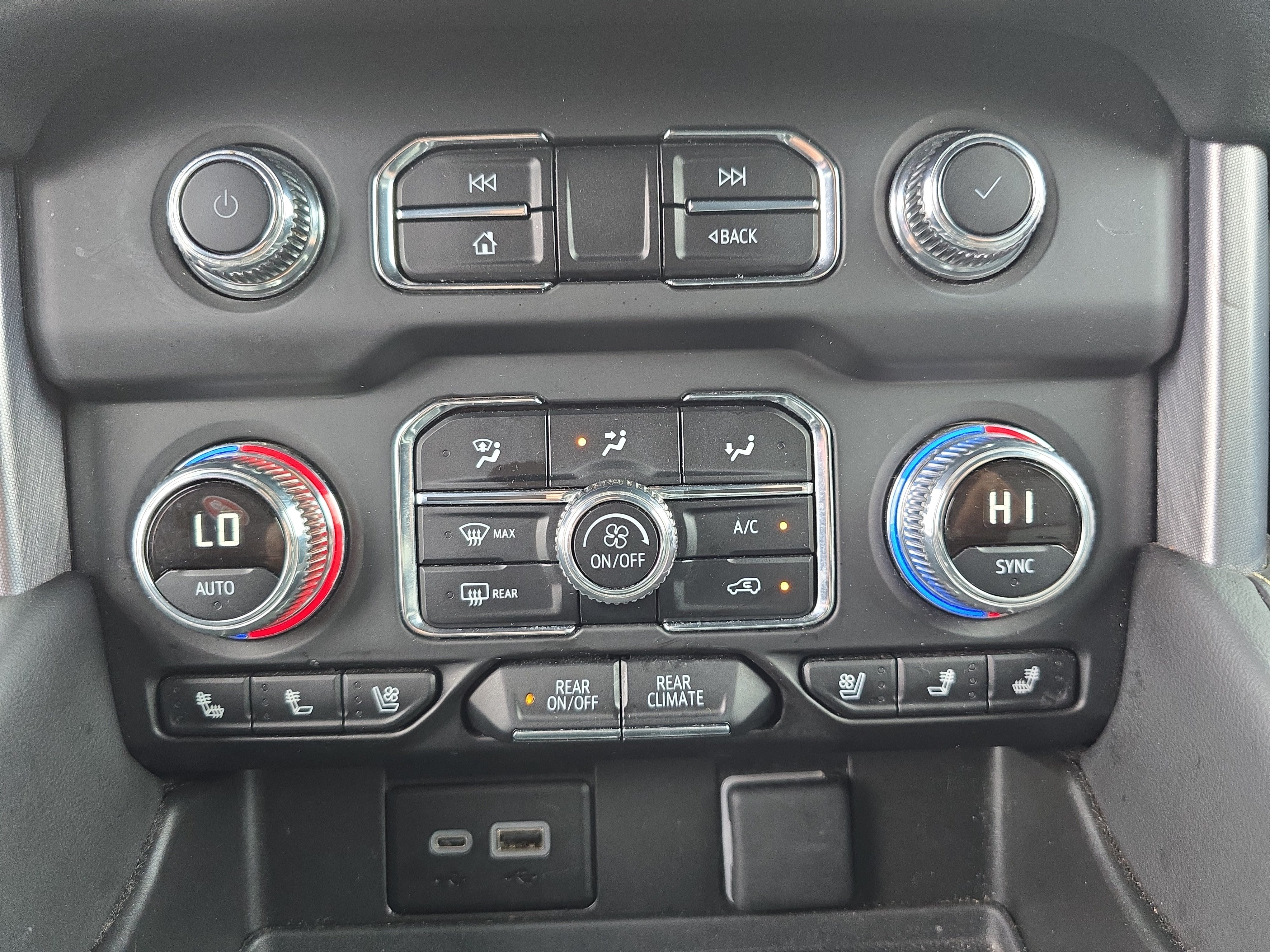 Used 2024 GMC Yukon SLT AWD/4WD image 21
