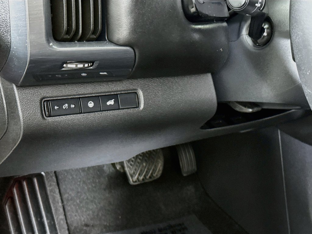 Used 2025 Nissan Pathfinder Rock Creek AWD/4WD image 19