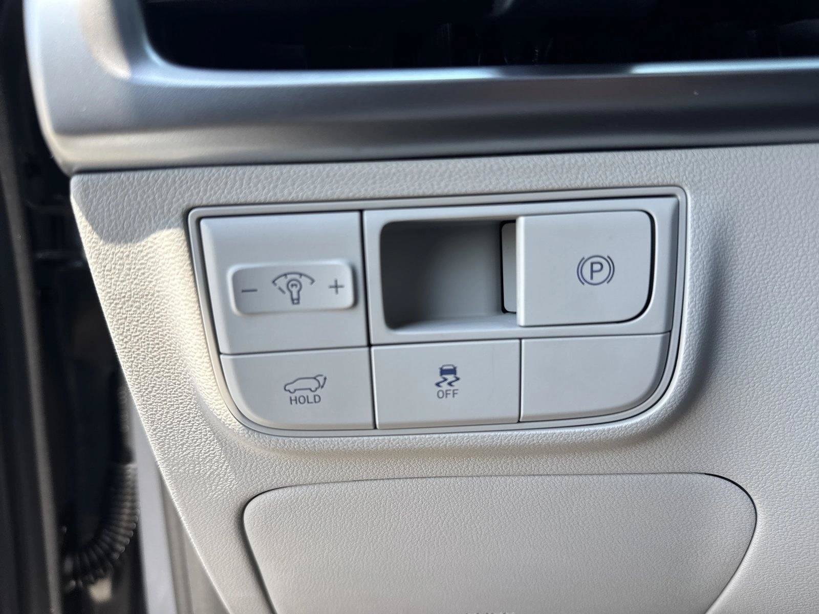 New 2026 Hyundai Tucson Limited FWD image 13