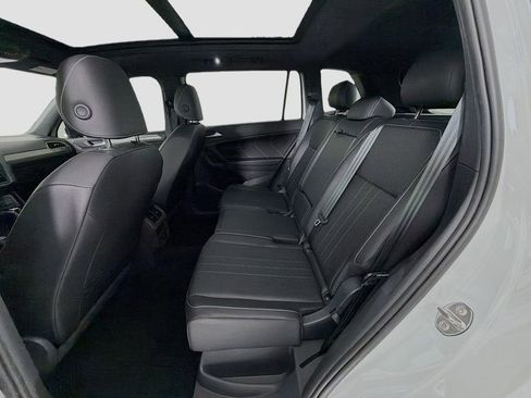 Used 2023 Volkswagen Tiguan SE R-Line AWD/4WD image 25