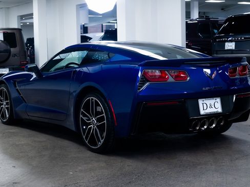 Used 2017 Chevrolet Corvette Stingray Coupe image 4