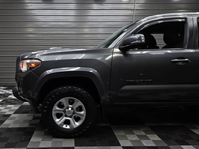 Used 2019 Toyota Tacoma TRD Sport w/ Technology Package AWD/4WD image 40