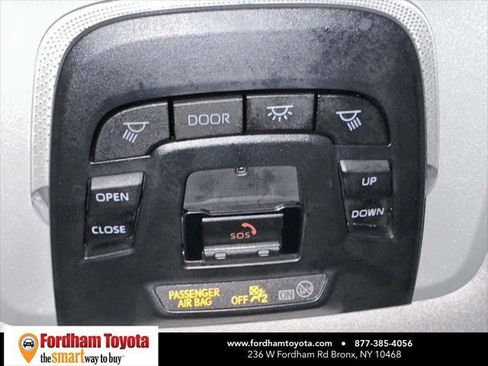 Certified 2022 Toyota Corolla Cross LE image 35