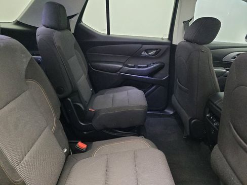 Used 2020 Chevrolet Traverse LT FWD image 19