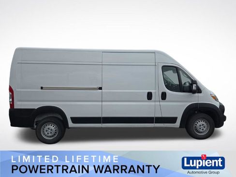 Used 2025 RAM ProMaster 2500 w/ Convenience Group FWD image 2
