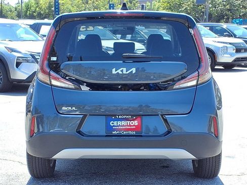 Certified 2025 Kia Soul LX w/ LX Technology Package FWD image 4