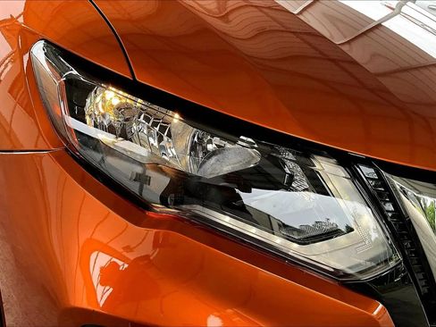 Used 2019 Nissan Rogue SV AWD/4WD image 28