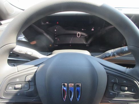 New 2026 Buick Envista Preferred image 16