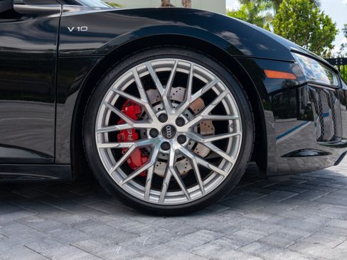 Used 2017 Audi R8 V10 AWD/4WD image 15