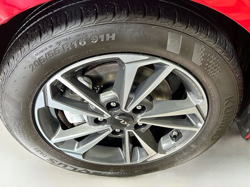 Used 2024 Kia Forte LXS image 14