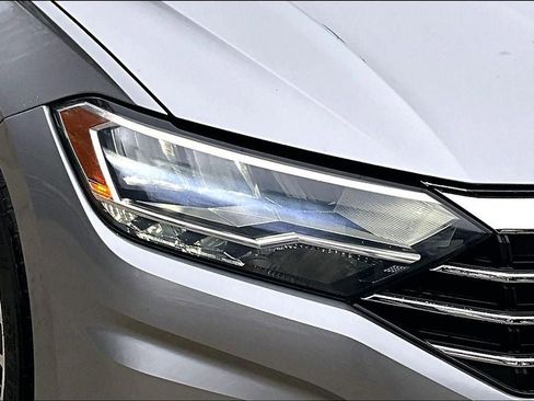 Used 2021 Volkswagen Jetta SE image 28