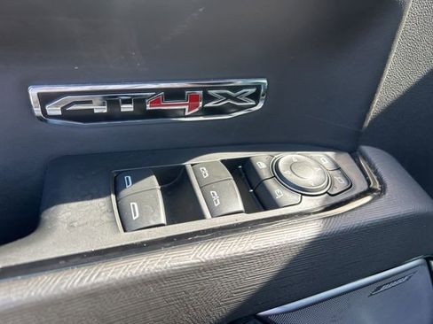 Used 2023 GMC Sierra 1500 AT4X image 13