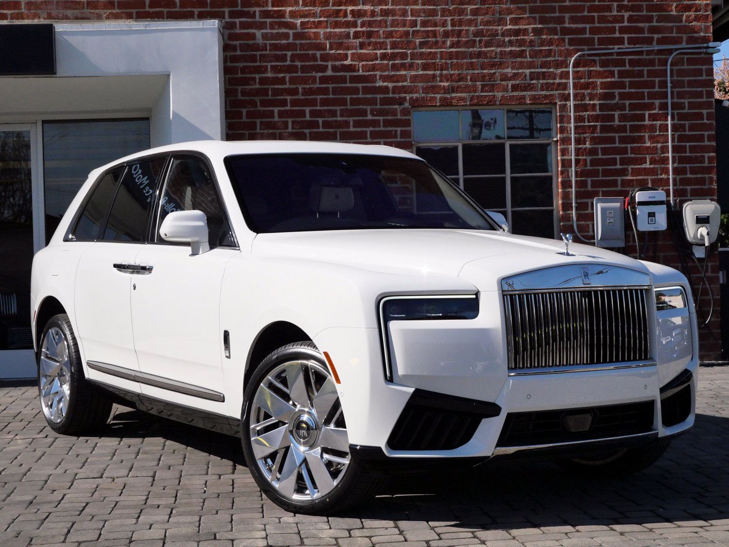 Certified 2025 Rolls-Royce Cullinan AWD/4WD image 19