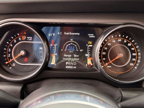 Used 2018 Jeep Wrangler Unlimited Sahara w/ Uconnect 4C Nav & Sound Group AWD/4WD image 44