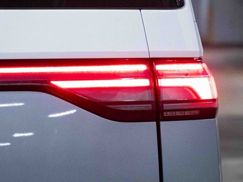 New 2025 Volkswagen ID. Buzz 1st Edition image 6