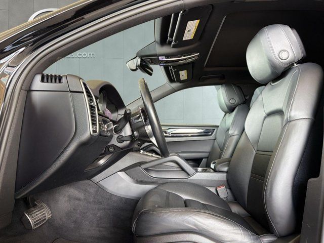 Used 2019 Porsche Cayenne S AWD/4WD image 7