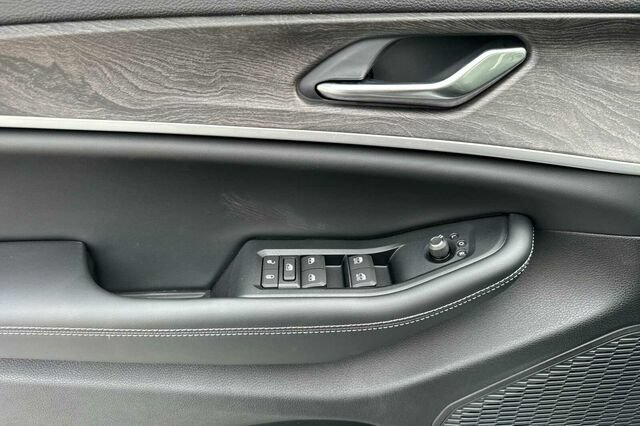 New 2026 Jeep Grand Cherokee L 4WD image 8