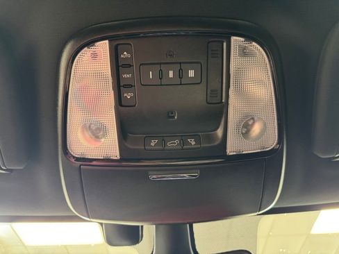 Used 2021 Dodge Durango SRT w/ Technology Group AWD/4WD image 45