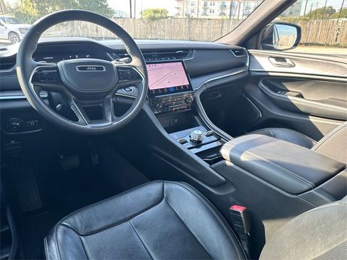 Used 2023 Jeep Grand Cherokee L Overland image 36