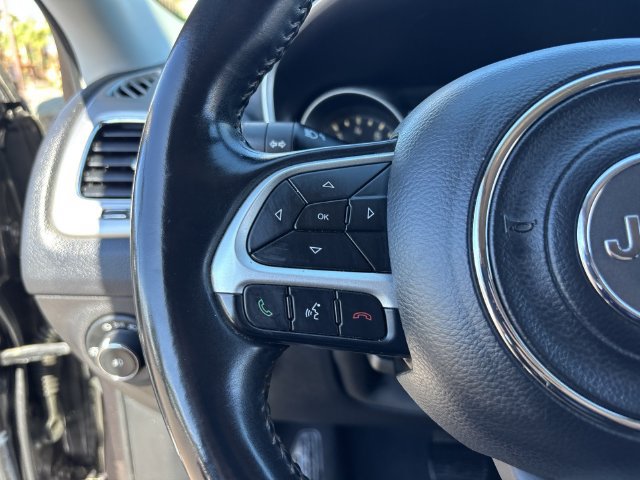 Used 2018 Jeep Compass Latitude w/ Popular Equipment Group FWD image 27