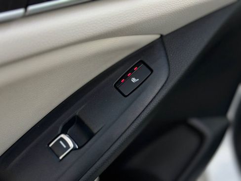 Used 2019 Honda Accord Touring image 19