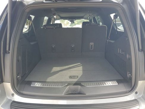 New 2026 Chevrolet Suburban RST w/ RST Capability Package AWD/4WD image 7