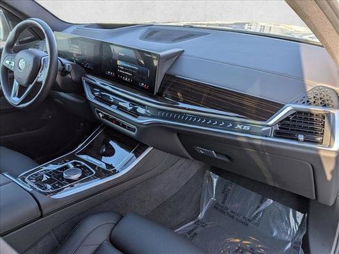 Certified 2026 BMW X5 xDrive50e w/ Premium Package image 21