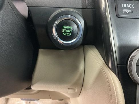 Used 2012 Toyota Camry XLE w/ Leather Pkg FWD image 23