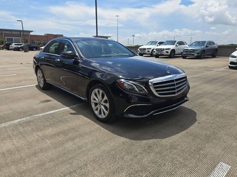 Used 2018 Mercedes-Benz E 300 image 3