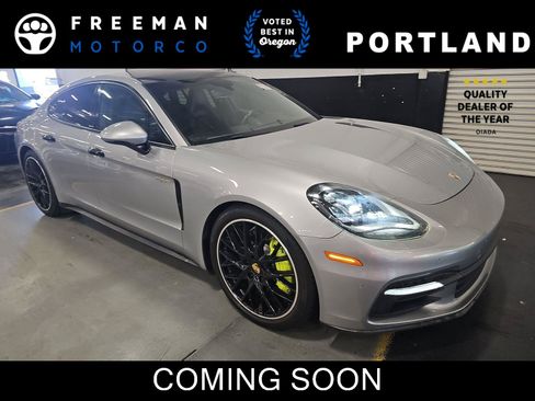 Used 2018 Porsche Panamera 4 AWD/4WD image 1