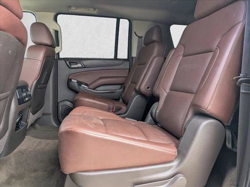 Used 2015 Chevrolet Suburban LTZ RWD image 19