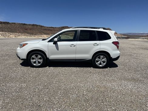 Used 2016 Subaru Forester 2.5i Limited AWD/4WD image 5