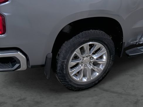 Used 2019 Chevrolet Silverado 1500 LTZ w/ LTZ Plus Package image 12