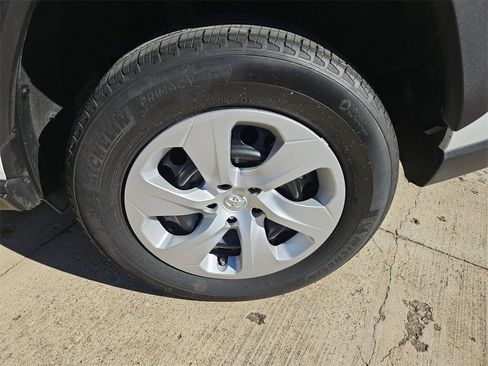 Used 2024 Toyota RAV4 LE image 29