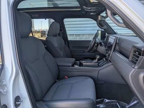 Used 2026 Lexus GX 550 Luxury+ w/ Accessory Package (2T) image 28