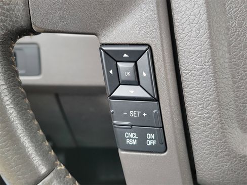 Used 2013 Ford F150 XLT w/ Luxury Equipment Group image 15