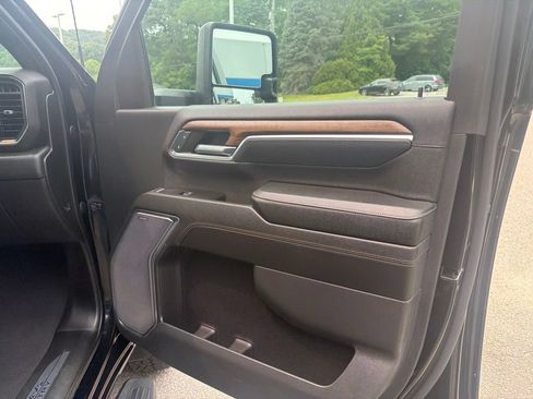 Certified 2024 Chevrolet Silverado 2500 High Country w/ Z71 Off-Road Package AWD/4WD image 36