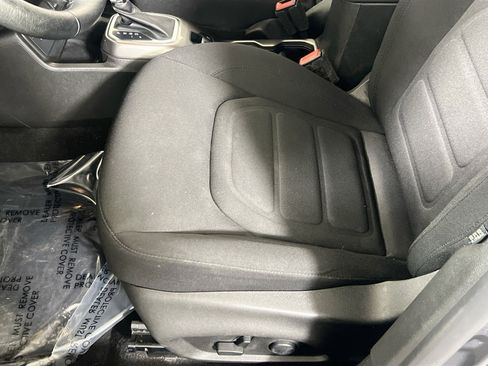 Used 2022 Jeep Renegade Latitude w/ Convenience Group image 19