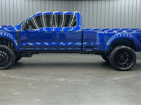 Used 2026 Ford F450 Platinum image 2