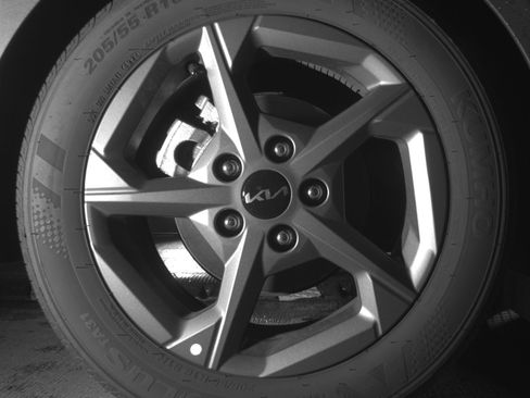 Used 2025 Kia K4 LXS image 15