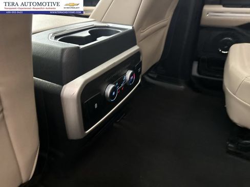 Used 2024 Ford Expedition Limited AWD/4WD image 13