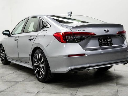 Used 2022 Honda Civic EX image 11