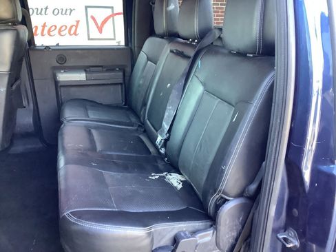 Used 2013 Ford F250 Lariat w/ Lariat Interior Pkg image 12