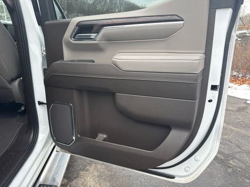 Used 2024 GMC Sierra 1500 SLT w/ SLT Premium Plus Package image 24